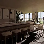 Liu Hotel Side
